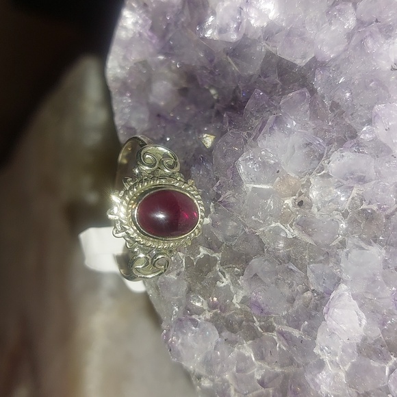 Dainty Garnet Ring Sterling Silver Size 8 - Picture 5 of 5